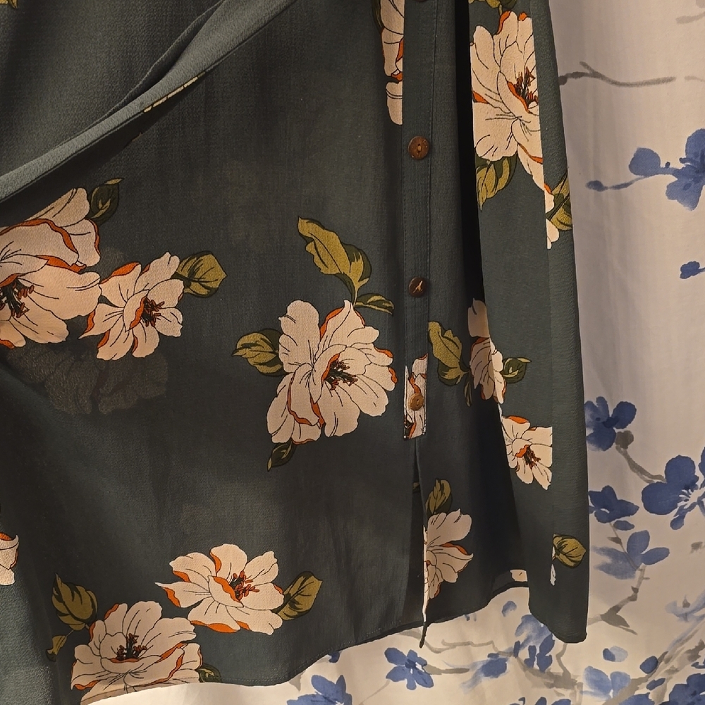 Monteau Green Floral Wrap Midi Dress - Picture 4 of 5
